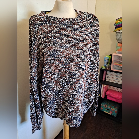 Sweater.🌈 - Picture 4 of 4